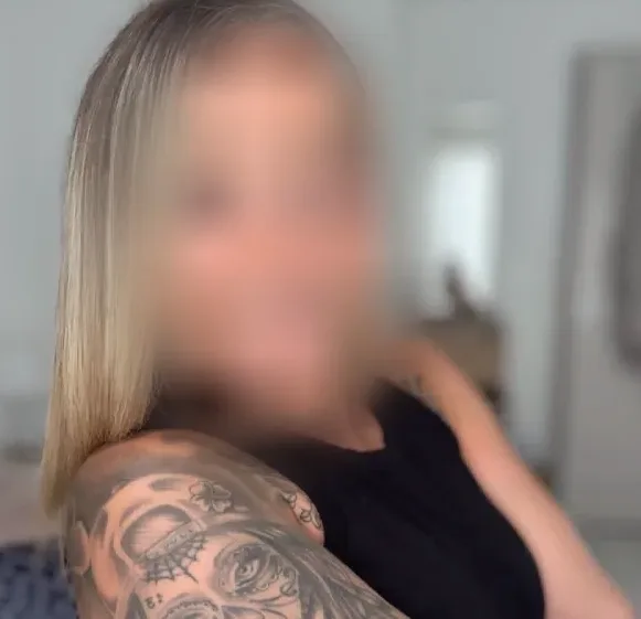 Bethan, 36