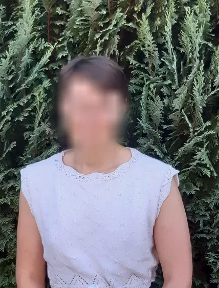 Demi, 27