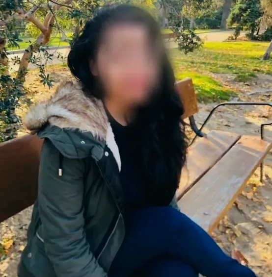 Laura, 27