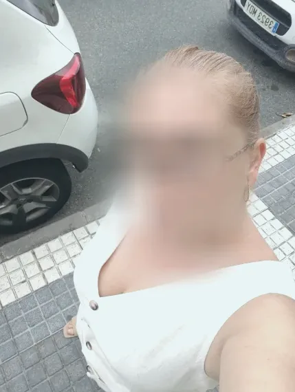 Sarah, 38