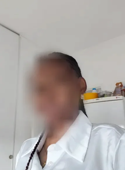 Skye, 34