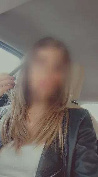 Zoe, 33
